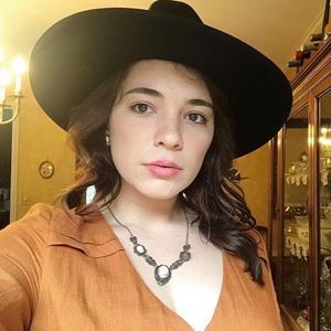 Meet your Posher, Hannah